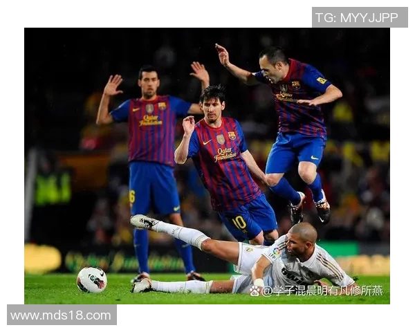 英国足球传奇人物的辉煌历程与影响力探讨 英国足球传奇人物的辉煌历程与影响力探讨