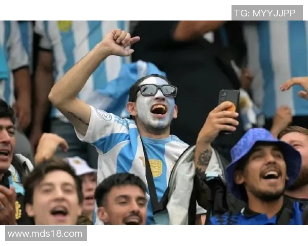 秘鲁足球明星球员的辉煌历程与成就解析 秘鲁足球明星球员的辉煌历程与成就解析